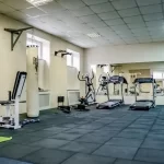 Занятия йогой, фитнесом в спортзале 21 Век Волгоград