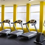 Занятия йогой, фитнесом в спортзале 7 Футов Новороссийск