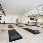 Занятия йогой, фитнесом в спортзале А. M. pilates studio Москва