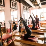 Занятия йогой, фитнесом в спортзале А. M. pilates studio Москва