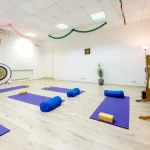 Занятия йогой, фитнесом в спортзале Academ Yoga Новосибирск