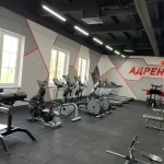 Занятия йогой, фитнесом в спортзале Адреналин Чебаркуль