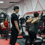 Занятия йогой, фитнесом в спортзале Адреналин Чебаркуль