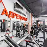 Занятия йогой, фитнесом в спортзале Адреналин Чебаркуль