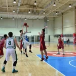Занятия йогой, фитнесом в спортзале Айсберг Хабаровск