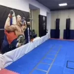 Занятия йогой, фитнесом в спортзале Академия единоборств Ali Кудрово
