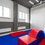 Занятия йогой, фитнесом в спортзале Академия Гимнастики Нижний Тагил