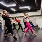 Занятия йогой, фитнесом в спортзале Академия танца Москва