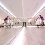 Занятия йогой, фитнесом в спортзале Академия танца Небо Москва
