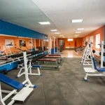 Занятия йогой, фитнесом в спортзале Ak-fit Воронеж