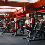 Занятия йогой, фитнесом в спортзале Альбион Симферополь