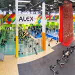 Занятия йогой, фитнесом в спортзале Алекс Москва