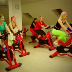 Занятия йогой, фитнесом в спортзале Альфа Глазов