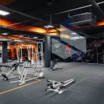 Занятия йогой, фитнесом в спортзале Alpha Gym Владивосток