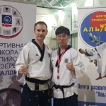 Занятия йогой, фитнесом в спортзале Альтис Королёв