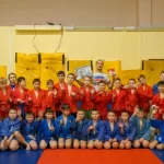 Занятия йогой, фитнесом в спортзале АНО ДО центр творческого развития детей и подростков Золотой ключик Москва