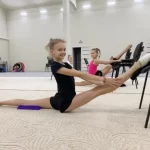 Занятия йогой, фитнесом в спортзале Арабеск художественная гимнастика для детей Мытищи