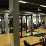 Занятия йогой, фитнесом в спортзале АрмСтронг Томск