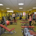 Занятия йогой, фитнесом в спортзале Arnold gym Щелково