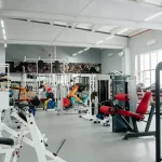 Занятия йогой, фитнесом в спортзале Art Gym Новороссийск