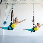 Занятия йогой, фитнесом в спортзале Artfly bungee Москва
