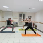 Занятия йогой, фитнесом в спортзале Аштанга йога Азов