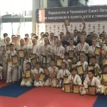 Занятия йогой, фитнесом в спортзале Атэми Ишим