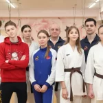 Занятия йогой, фитнесом в спортзале Атэми Ишим
