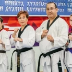 Занятия йогой, фитнесом в спортзале Атэми Ишим