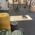 Занятия йогой, фитнесом в спортзале Athletic Craft Москва