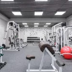 Занятия йогой, фитнесом в спортзале Athletic Hall Владивосток