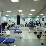 Занятия йогой, фитнесом в спортзале Атлантида Москва