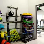 Занятия йогой, фитнесом в спортзале Atlas Gym Зеленоградск