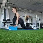Занятия йогой, фитнесом в спортзале Атлетика Грайворон