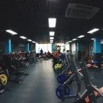 Занятия йогой, фитнесом в спортзале Атлетика Кемерово
