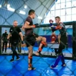 Занятия йогой, фитнесом в спортзале Aurum Mma Томск