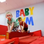Занятия йогой, фитнесом в спортзале Baby gym Иркутск