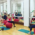 Занятия йогой, фитнесом в спортзале Бали Волгоград