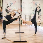 Занятия йогой, фитнесом в спортзале Barre One Москва