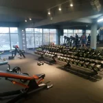 Занятия йогой, фитнесом в спортзале Base Fitness Уссурийск