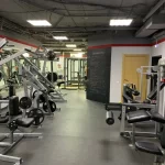 Занятия йогой, фитнесом в спортзале База Омск
