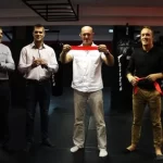 Занятия йогой, фитнесом в спортзале Black Belt Владивосток