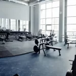 Занятия йогой, фитнесом в спортзале Блеск Москва