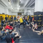 Занятия йогой, фитнесом в спортзале Боевая школа Москва