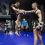 Занятия йогой, фитнесом в спортзале Бойцовский клуб Клинч Москва