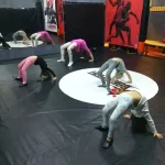 Занятия йогой, фитнесом в спортзале Born2fight Санкт-Петербург