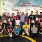 Занятия йогой, фитнесом в спортзале Булат Москва