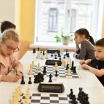 Занятия йогой, фитнесом в спортзале Chesswill шахматная школа Новосибирск