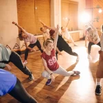 Занятия йогой, фитнесом в спортзале Dance People Магнитогорск