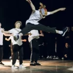 Занятия йогой, фитнесом в спортзале Dance People Магнитогорск